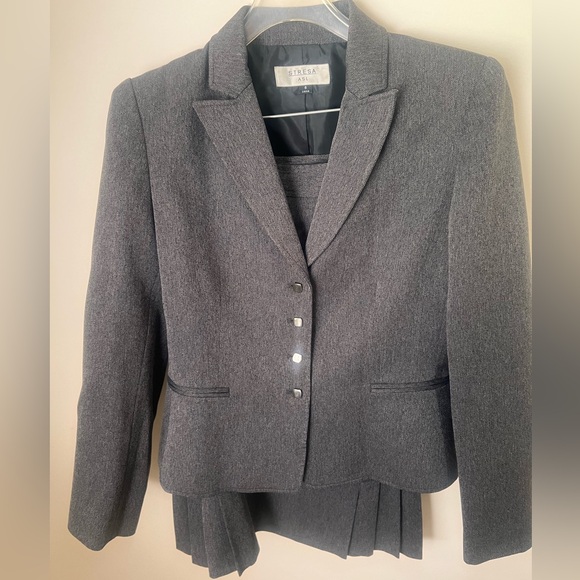 Stresa ASL two piece herringbone suit, dark gray - Picture 2 of 8